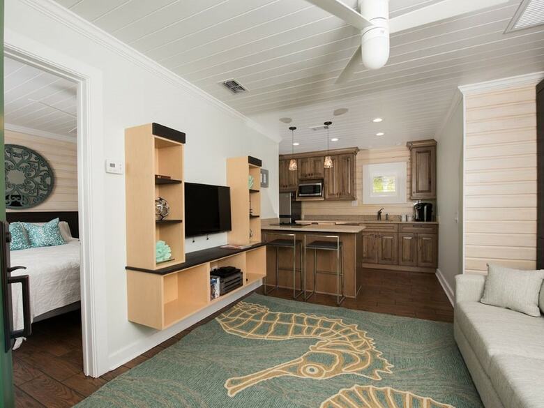 6west Beach Cottages