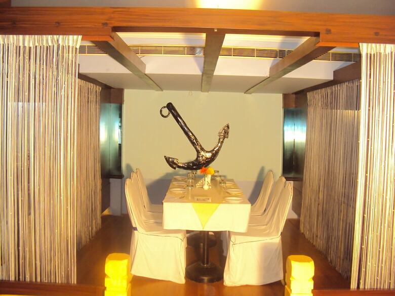 Hotel River Bay