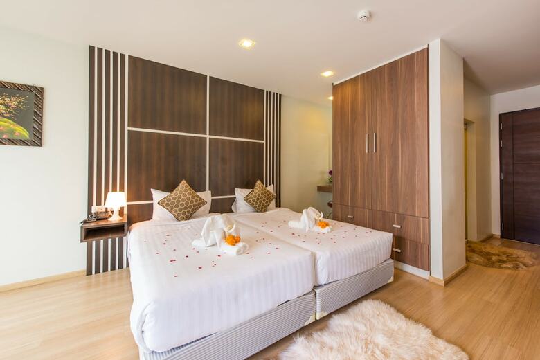 Hotel Nice Bangtao Beach