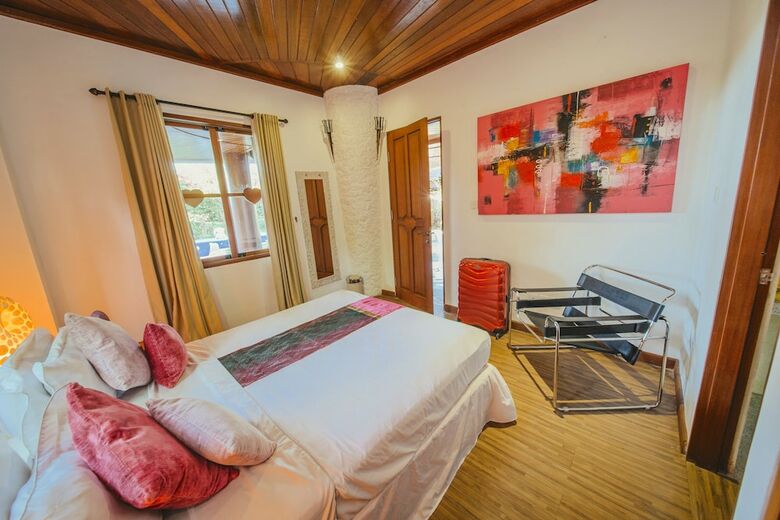 Massive Villa Brawa In Canggu