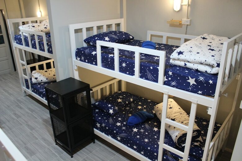 Hostal Enjoy House