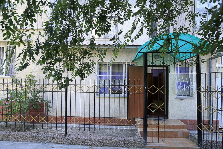 Hostal Champion Hostel