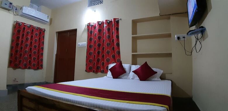 Hotel Goroomgo Maa Ugratara Lodge Puri