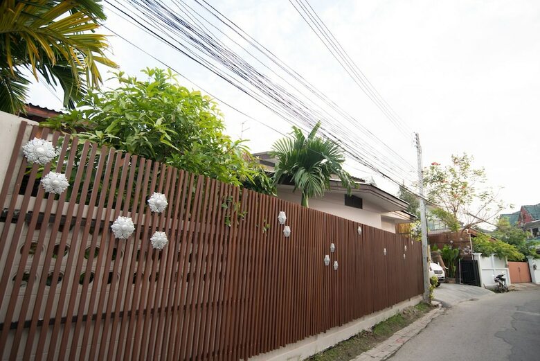 Hotel Sri Ngachang House