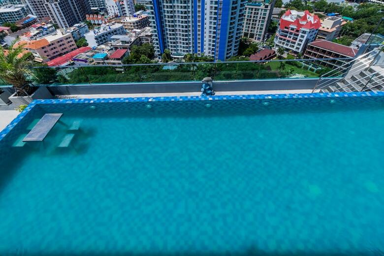 Apartamentos The Point Pratumnak By Psr
