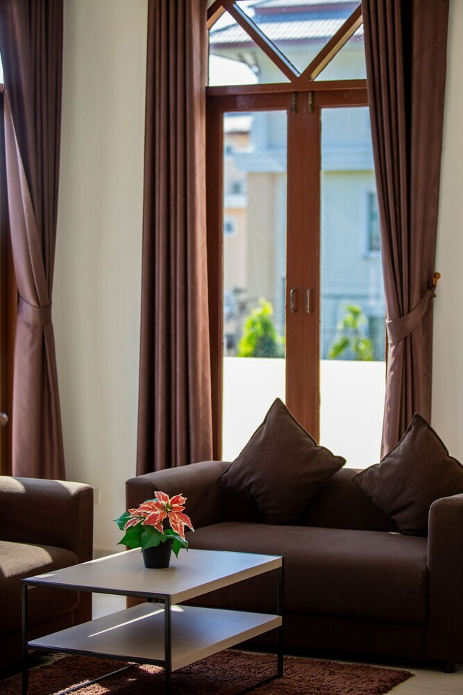Apartamentos Brodie Rawai Resort