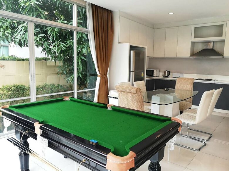 Anb Pool Villa 3br Glass House In Pattaya