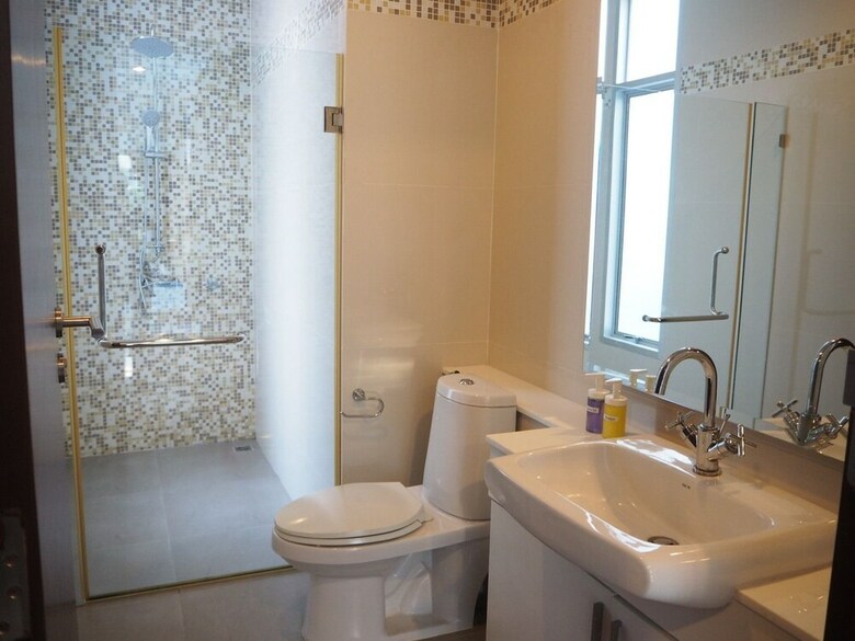 Anb Pool Villa 3br Glass House In Pattaya