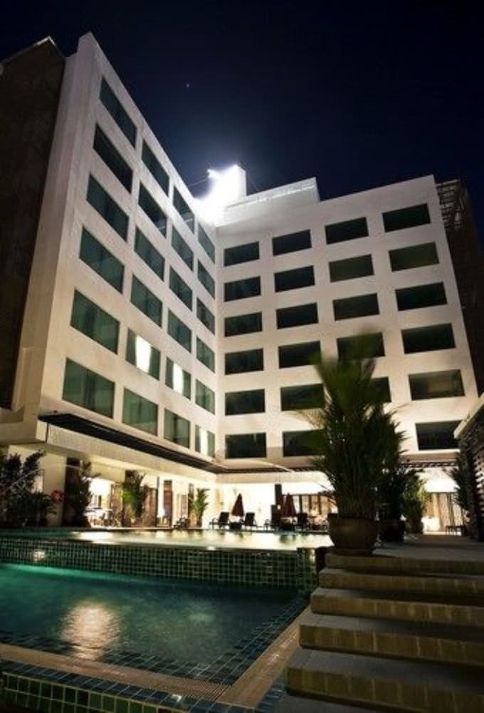 Signature Pattaya Hotel