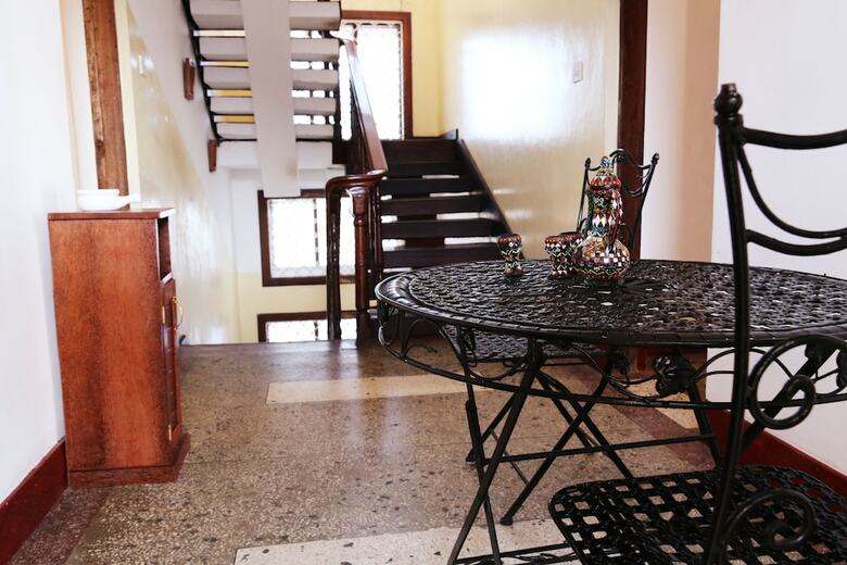 Shangani Hotel