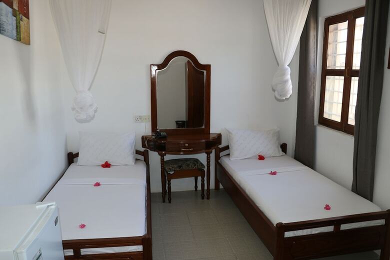 Shangani Hotel