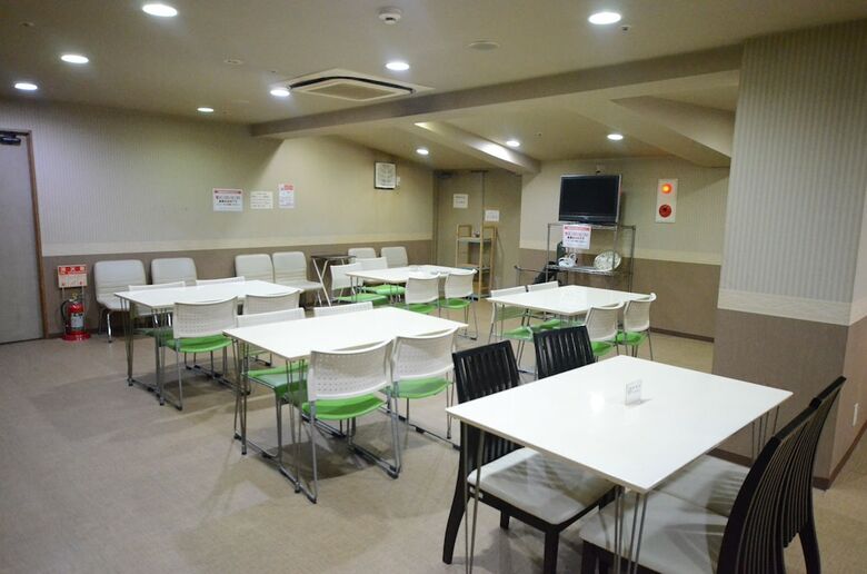 Hostal Kumamoto Capsule Hotel - Hostel, Caters To Men