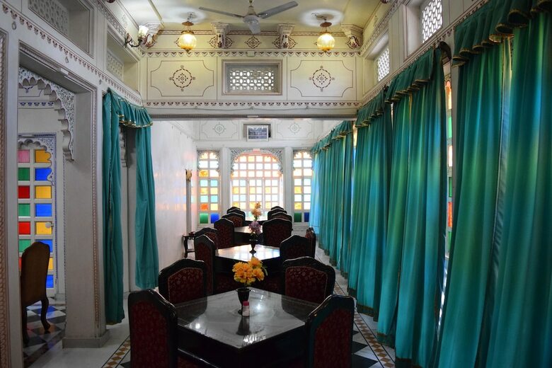 Shree Jagdish Mahal Heritage Hotel
