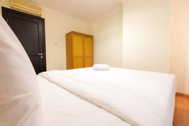 Exclusive Riverside Pluit Apartment