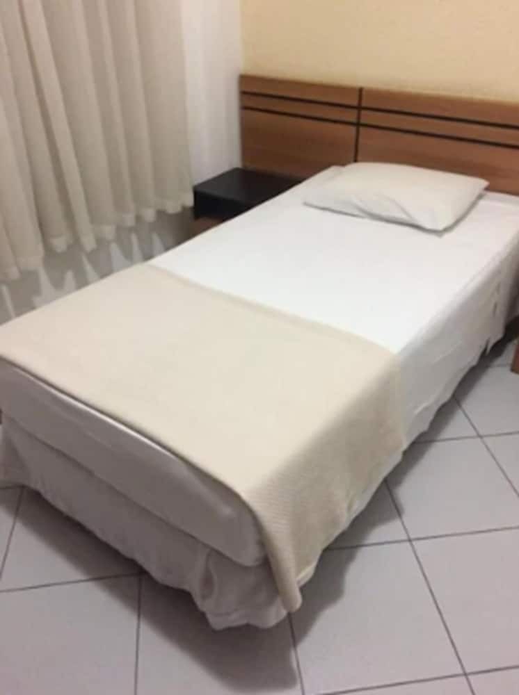 Delcas Hotel