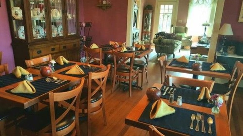 The Carriage House Bed And Breakfast