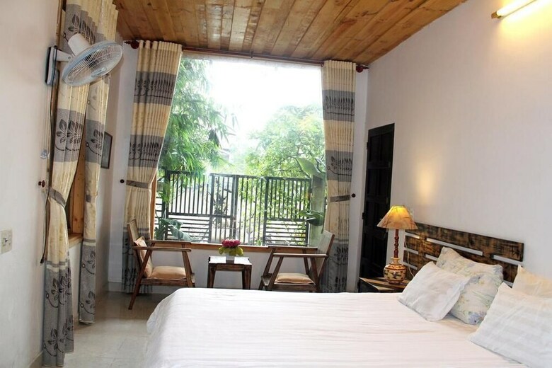 Hotel Abs House