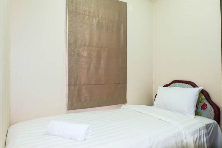 Pool View Green Bay Apartment Pluit