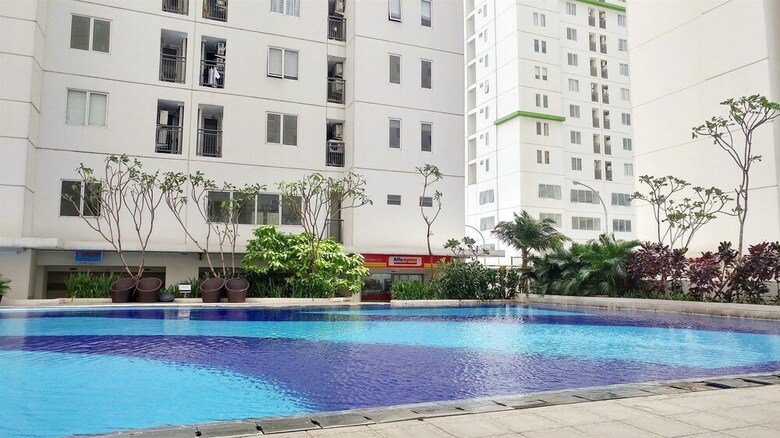 Spacious & Clean Bassura Apartment