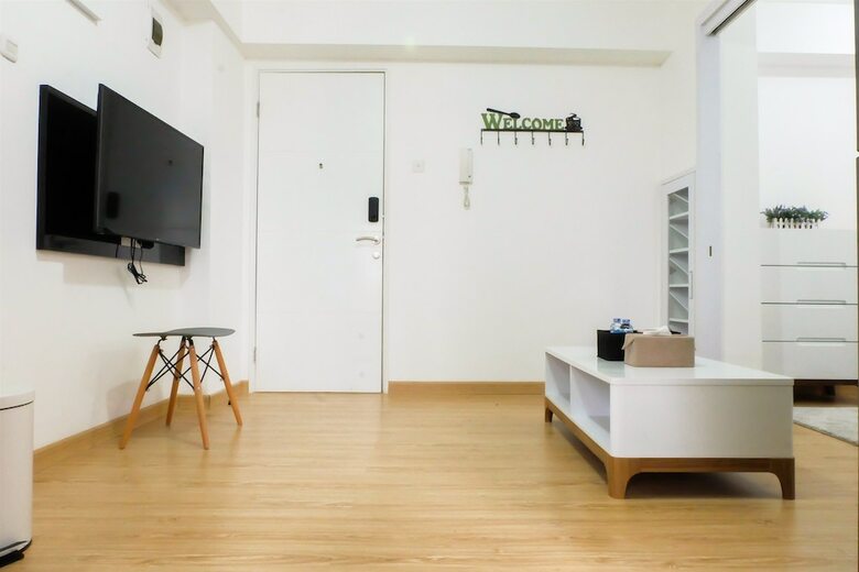 Spacious & Clean Bassura Apartment
