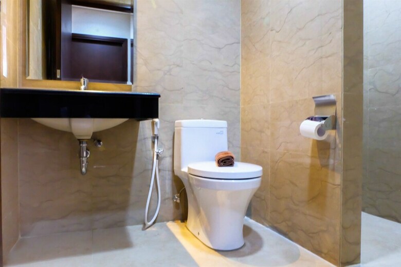 The 6th Floor L'avenue Apartment