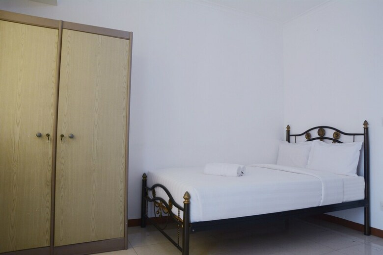 Strategic Studio Maple Park Apartment Near Kemayoran And Sunter