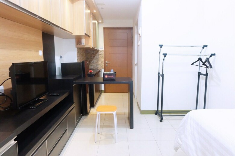 Cozy Studio Apartment Near Mall Kelapa Gading