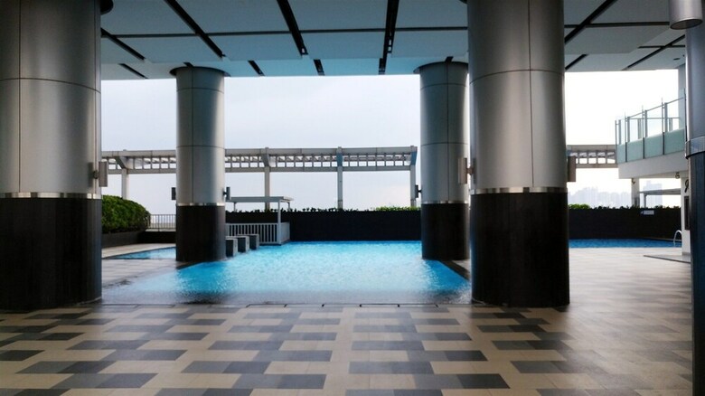 Pool View Cosmo Terrace Apartment At Thamrin City