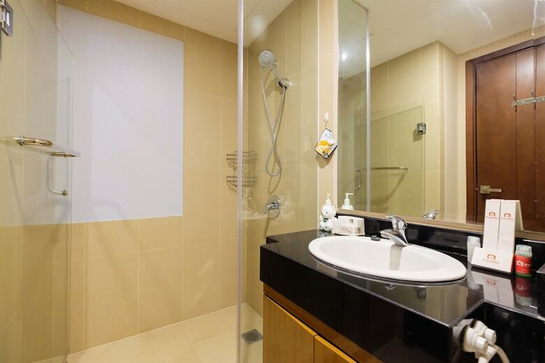 Futuristic Studio U-residence Apartment