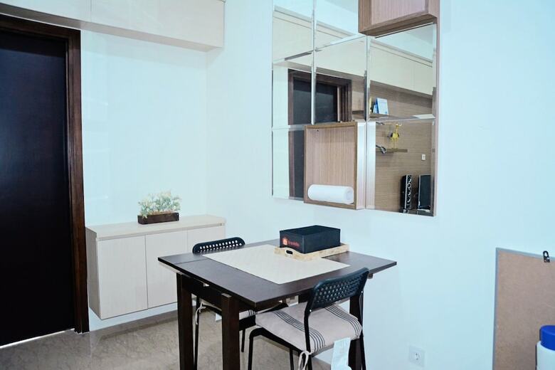 Comfy L'avenue Apartment