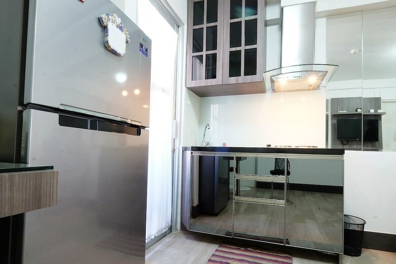 Spacious Apartment At Green Bay Pluit