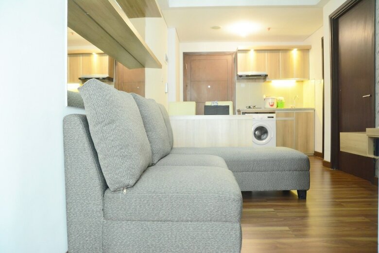 Cozy At Aspen Apartment Near To Mall