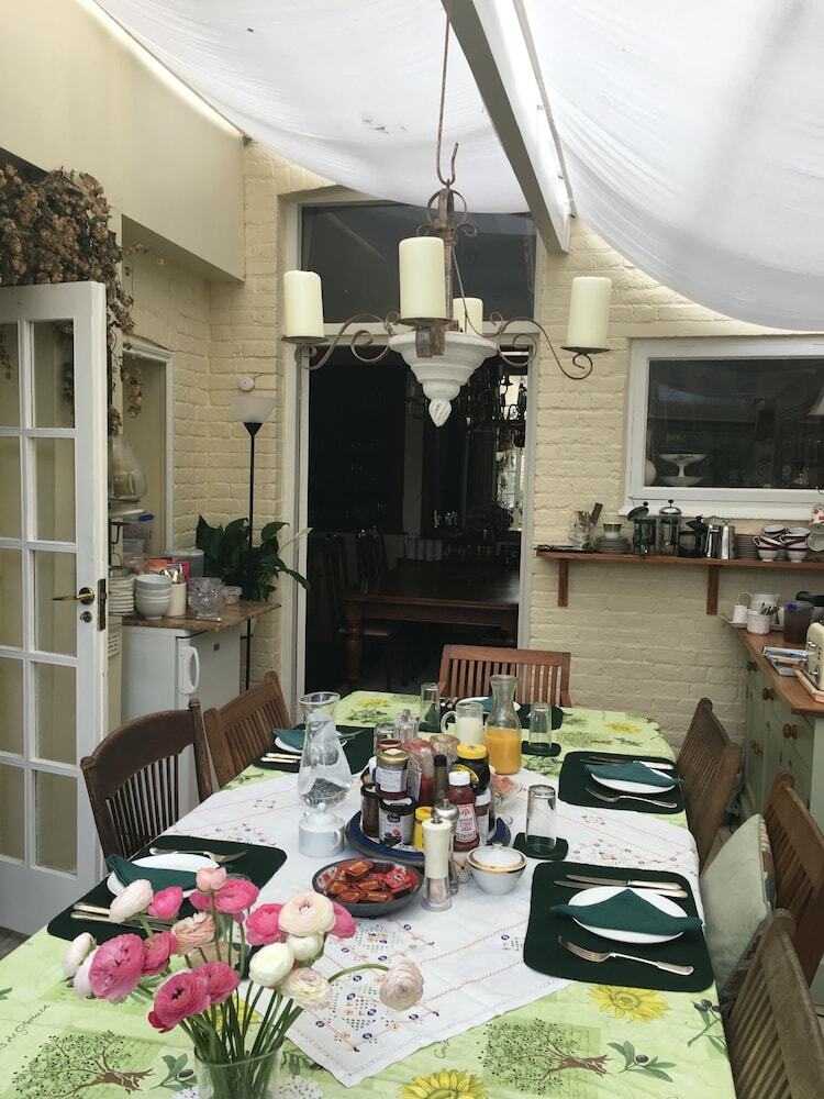 Hotel Gladstone Guesthouse