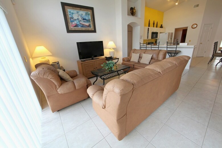 3br 2ba Home In Rolling Hiils By Cv-2616