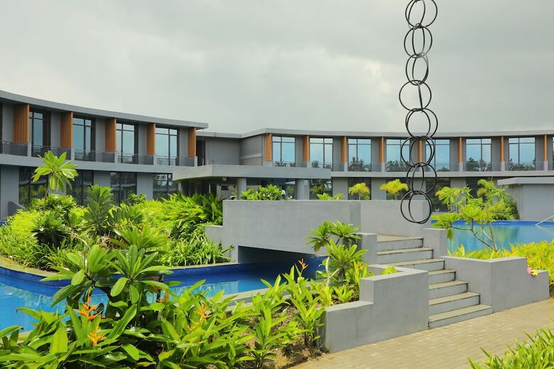 Hotel The Amaya Resort Kolkata Nh6