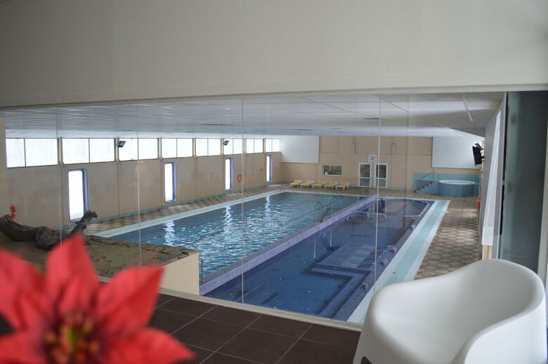 Aparthotel Oca Manzaneda Estaci�n De Monta�a