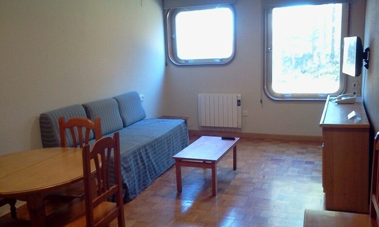 Aparthotel Oca Manzaneda Estaci�n De Monta�a