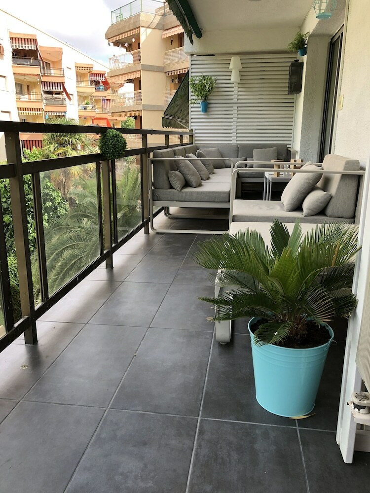 T&h Aragon Family Apartment