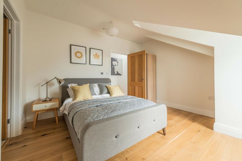 Hampden Apartments - The Elizabeth