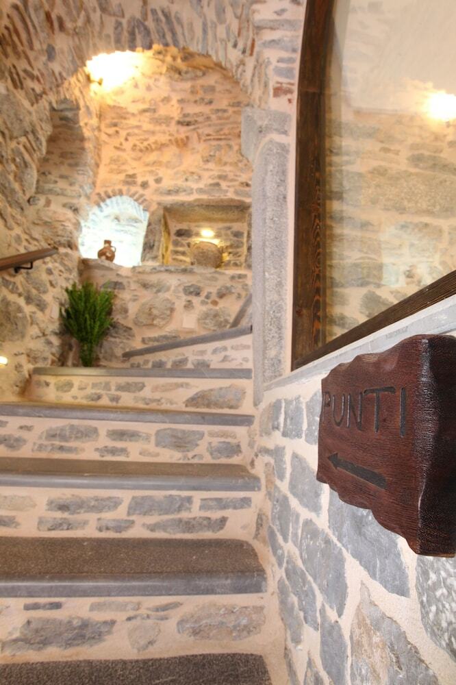 Hotel Stoes Traditional Suites