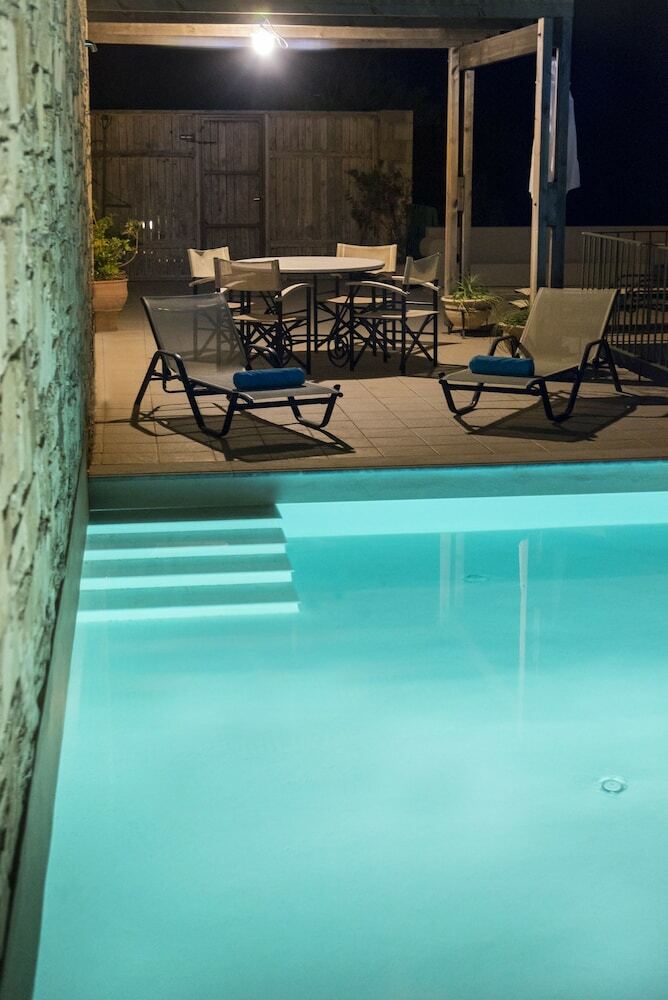 Istron Villas