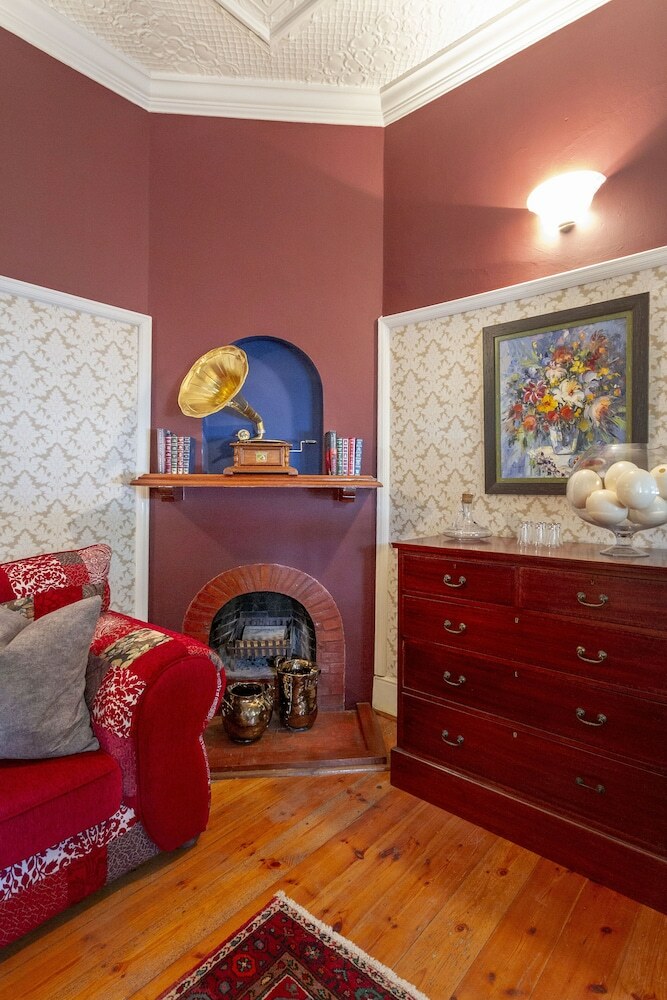 Bed & Breakfast Airlies Guest House