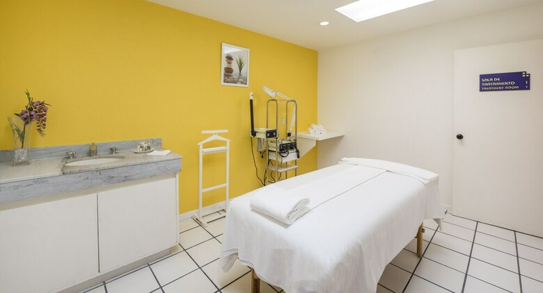 Hotel Camino Real Aeropuerto