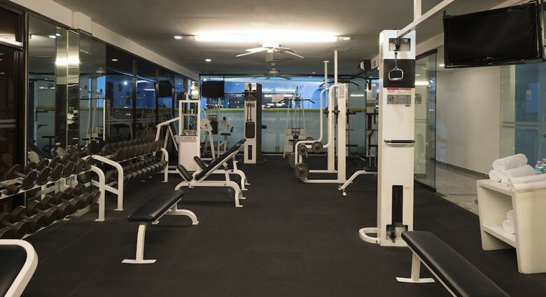 Hotel Camino Real Aeropuerto