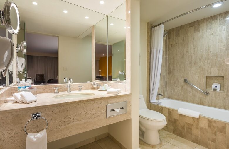 Hotel Camino Real Aeropuerto