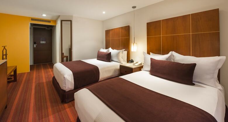 Hotel Camino Real Aeropuerto