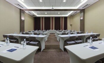 Hotel Promenade Lavras 150