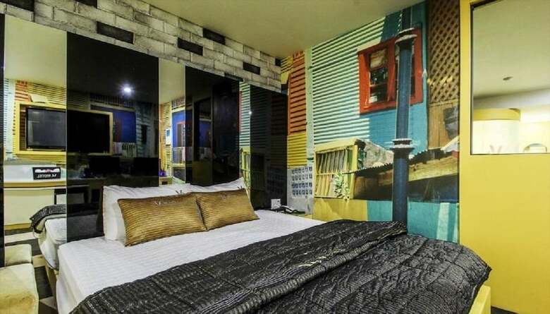 Hotel V3 Motel