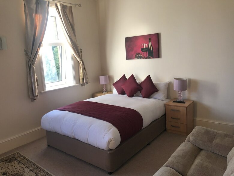 Gatwick Inn Hotel