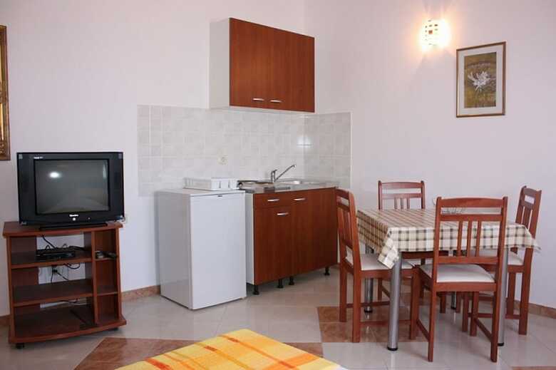 Apartments Blato-j